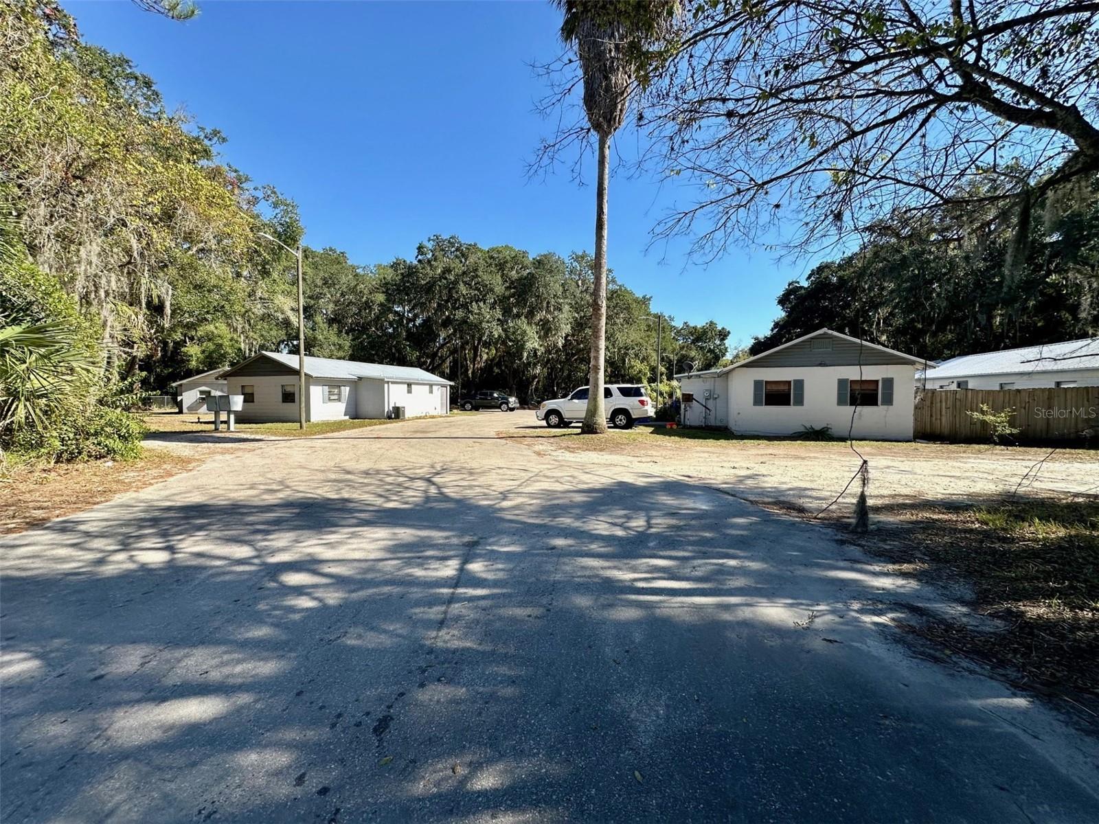 Image 22 of 25 For 647 Waldo Road