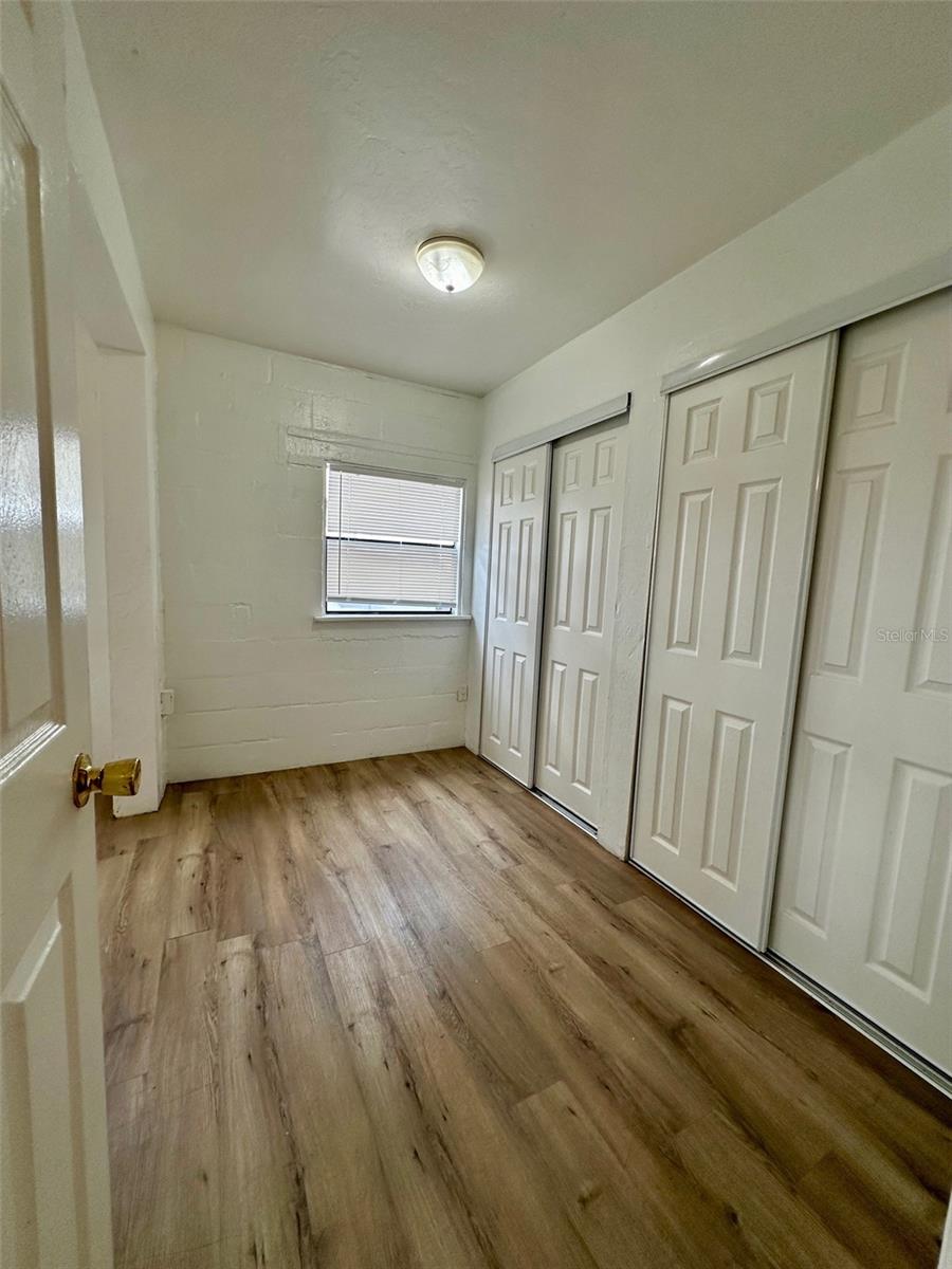 Image 6 of 25 For 647 Waldo Road