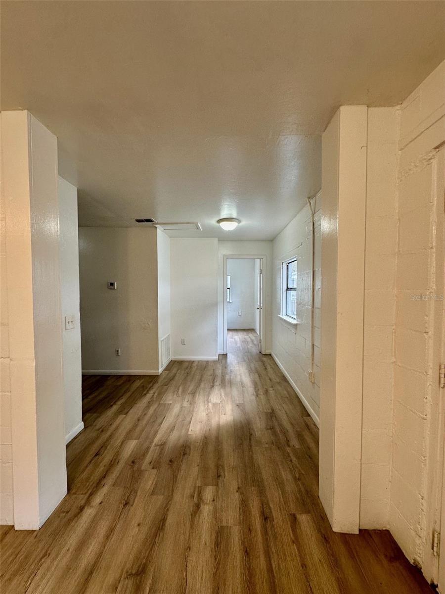 Image 8 of 25 For 647 Waldo Road