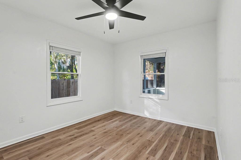 Image 13 of 27 For 526 3rd Street