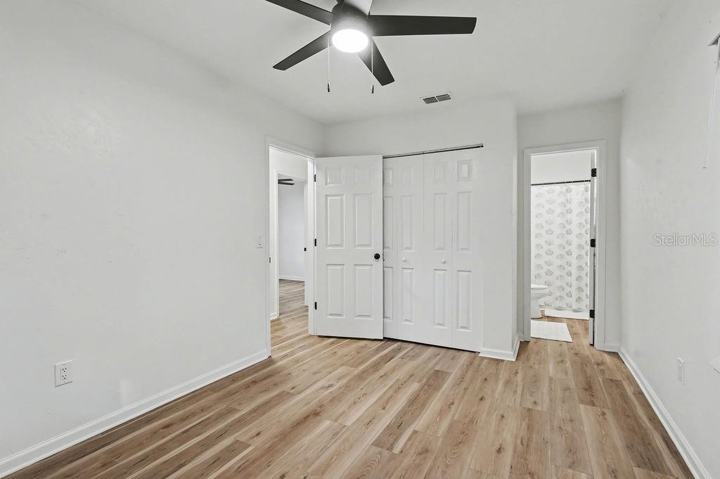 Image 14 of 27 For 526 3rd Street