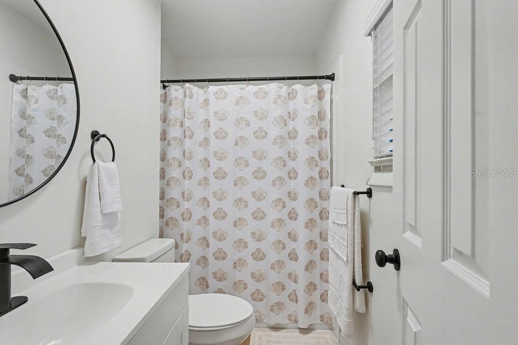 Image 16 of 27 For 526 3rd Street