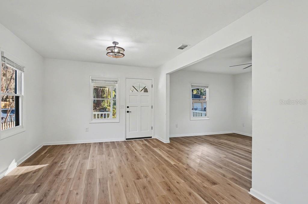 Image 19 of 27 For 526 3rd Street