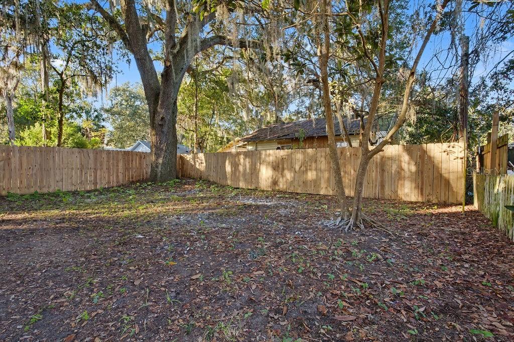 Image 24 of 27 For 526 3rd Street