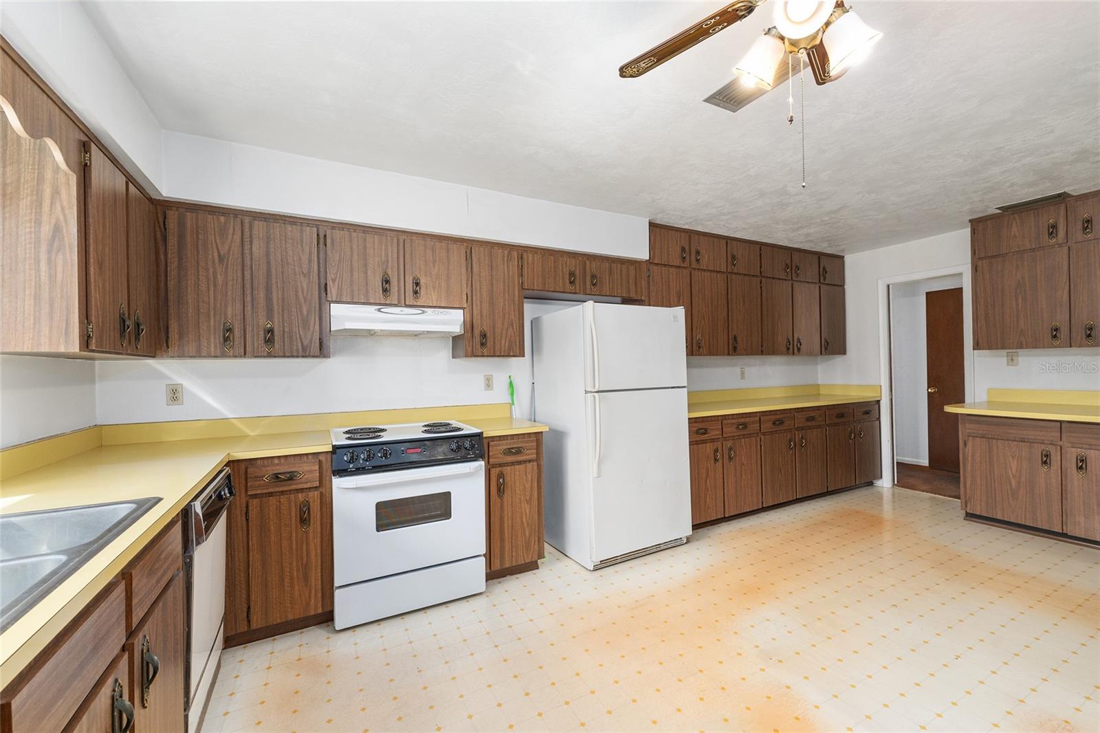 Image 13 of 39 For 2629 55th Boulevard