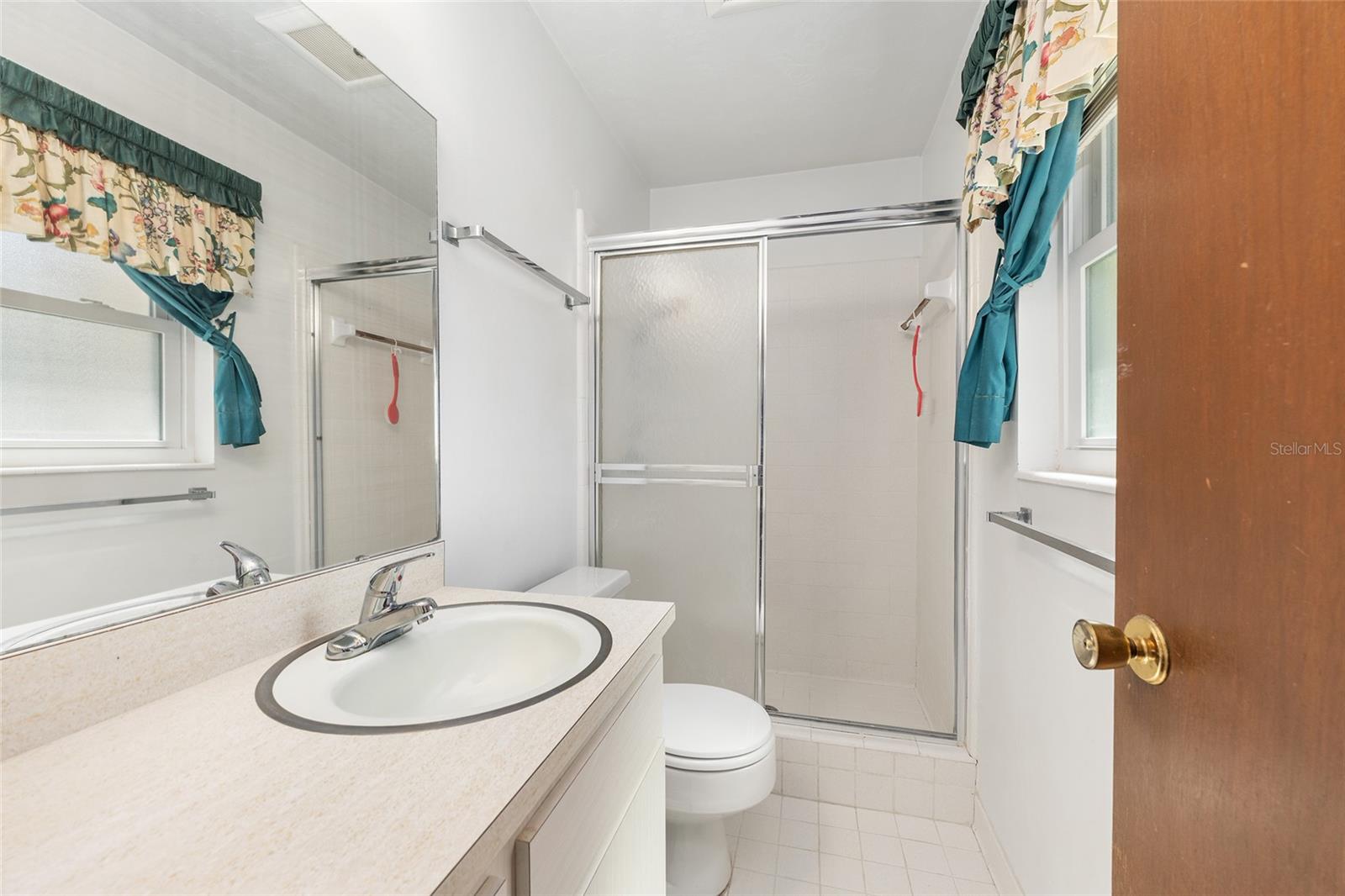 Image 24 of 39 For 2629 55th Boulevard