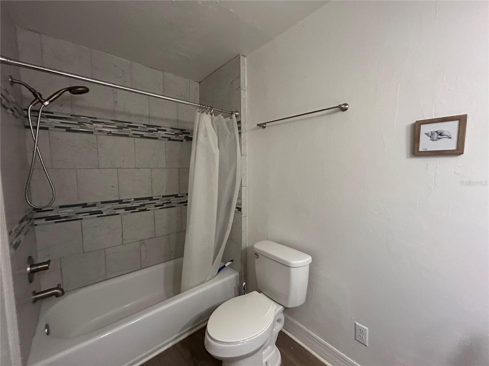 Image 18 of 27 For 16633 173rd Terrace