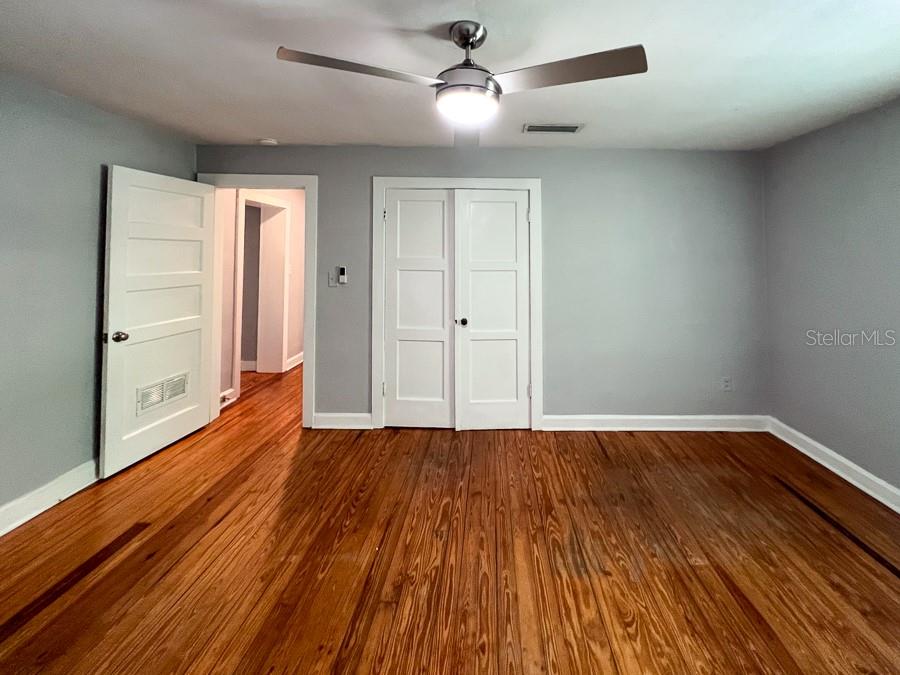 Image 11 of 20 For 204 18th Street 4