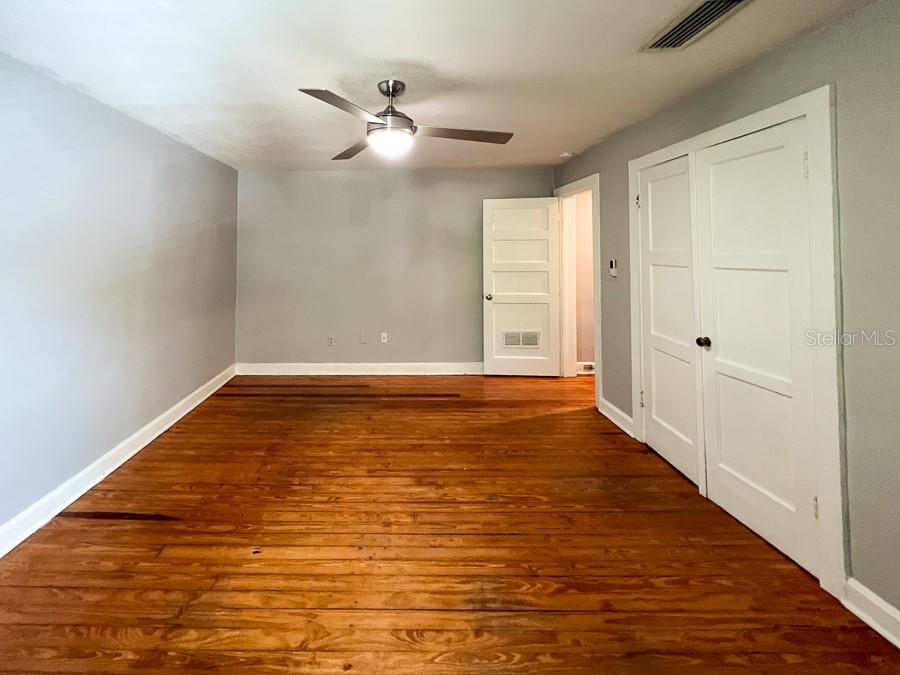 Image 12 of 20 For 204 18th Street 4