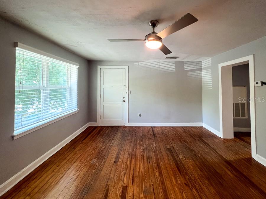 Image 19 of 20 For 204 18th Street 4