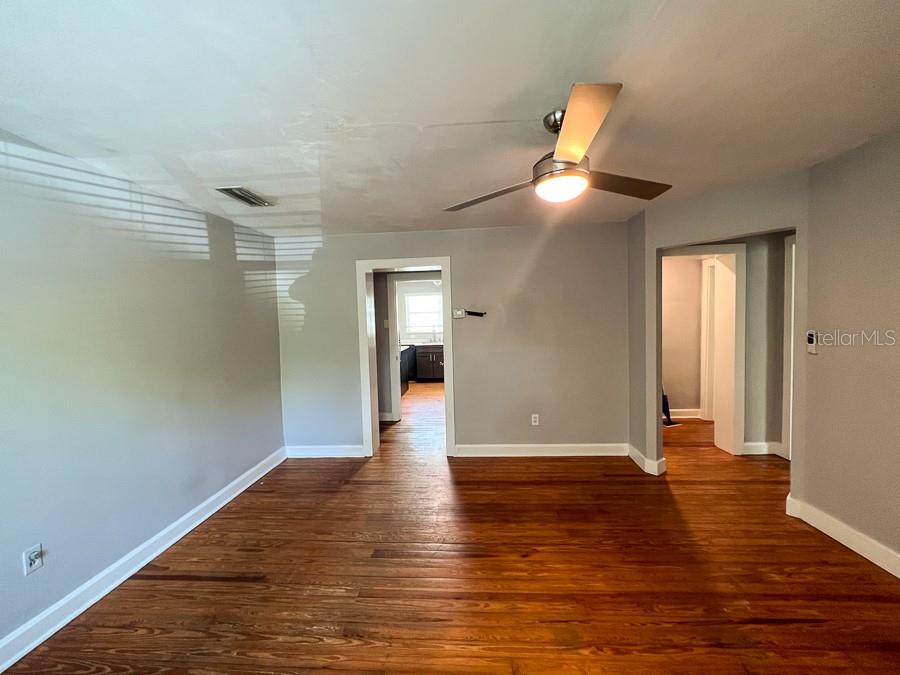 Image 3 of 20 For 204 18th Street 4