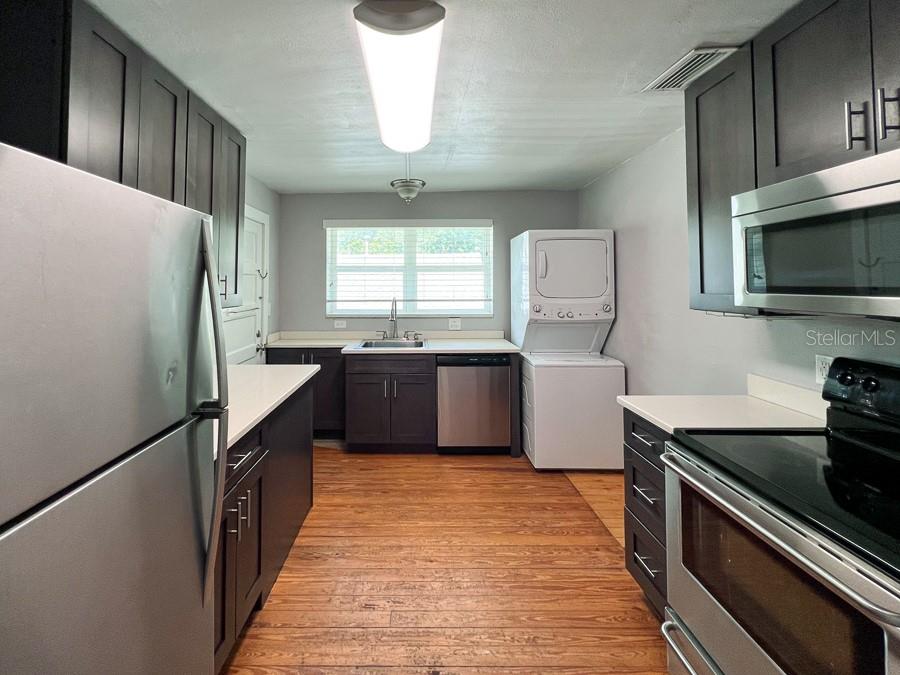 Image 4 of 20 For 204 18th Street 4