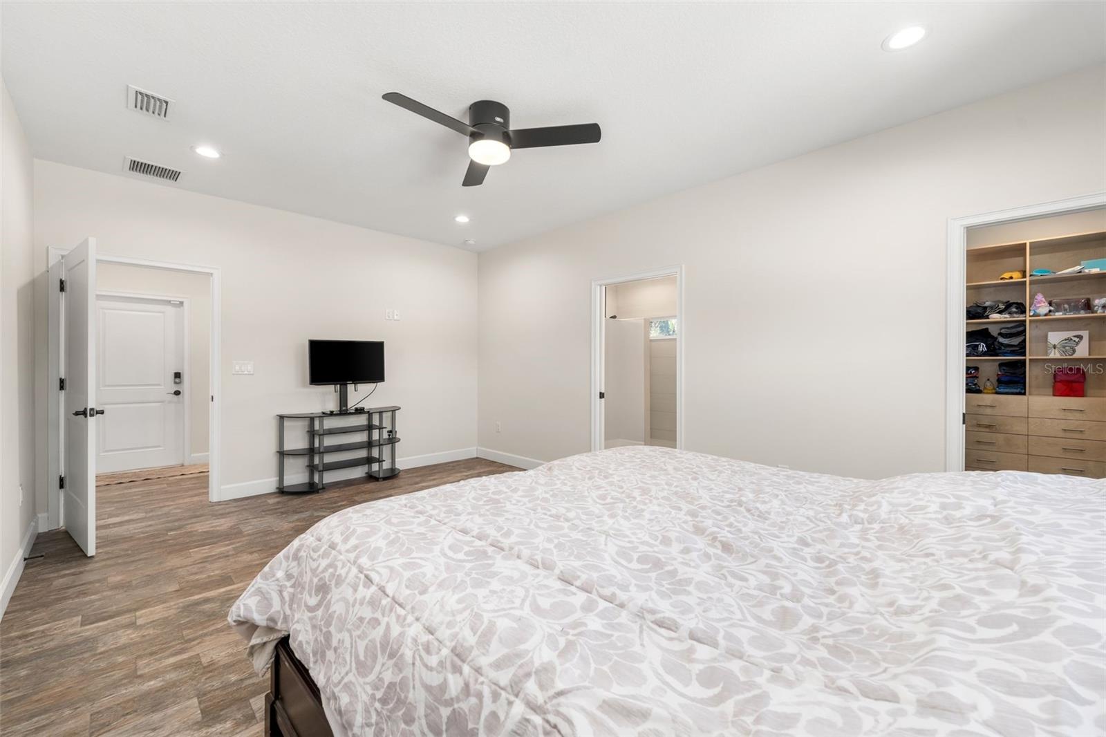 Image 21 of 37 For 26530 110th Avenue