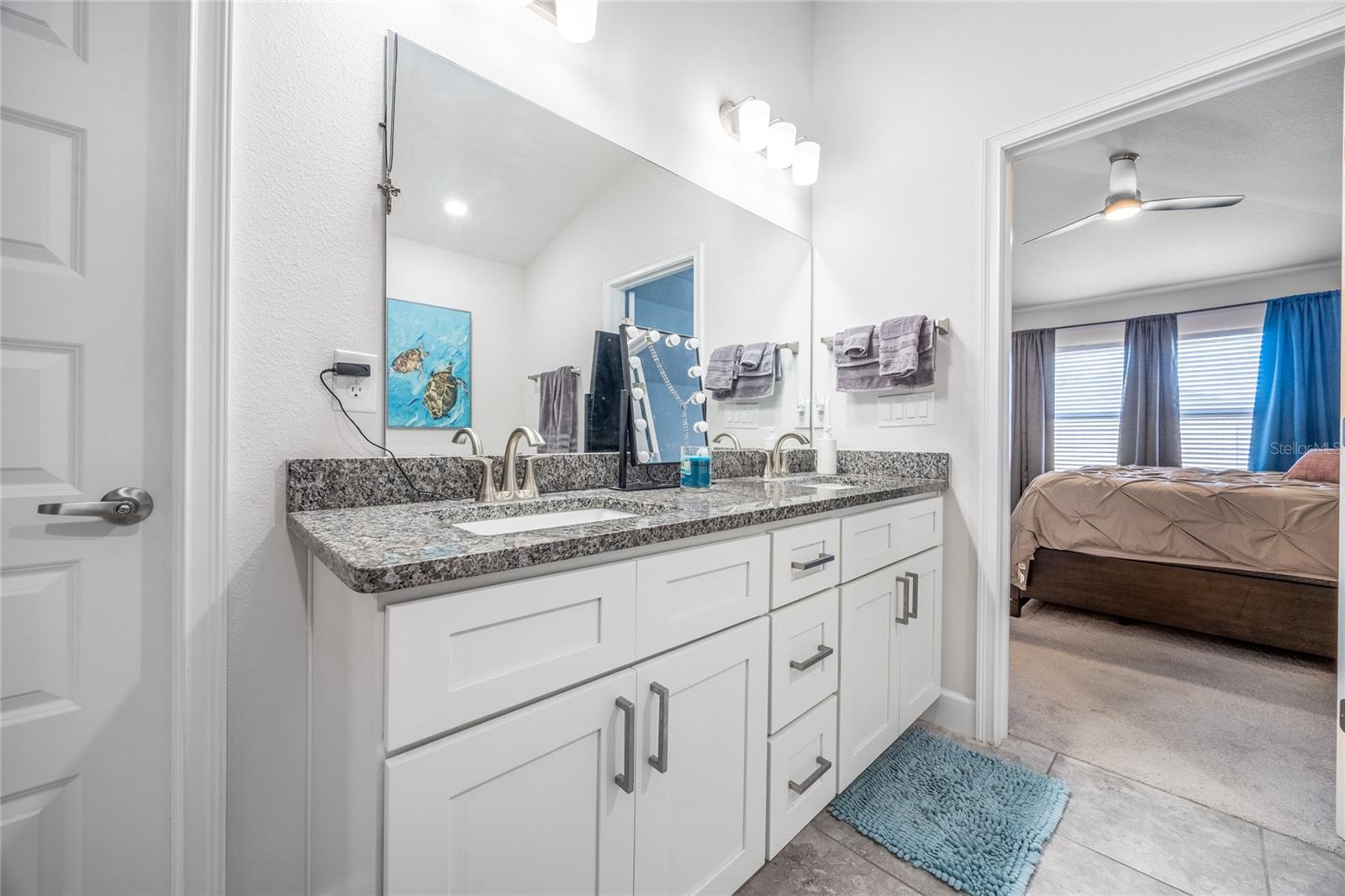 Image 26 of 52 For 25034 24th Place