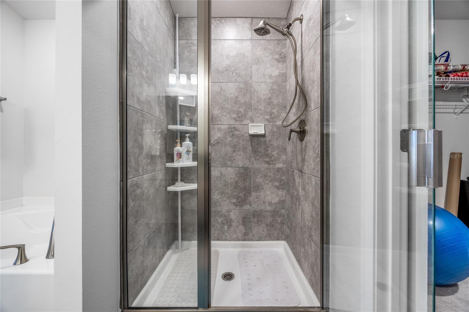 Image 29 of 52 For 25034 24th Place