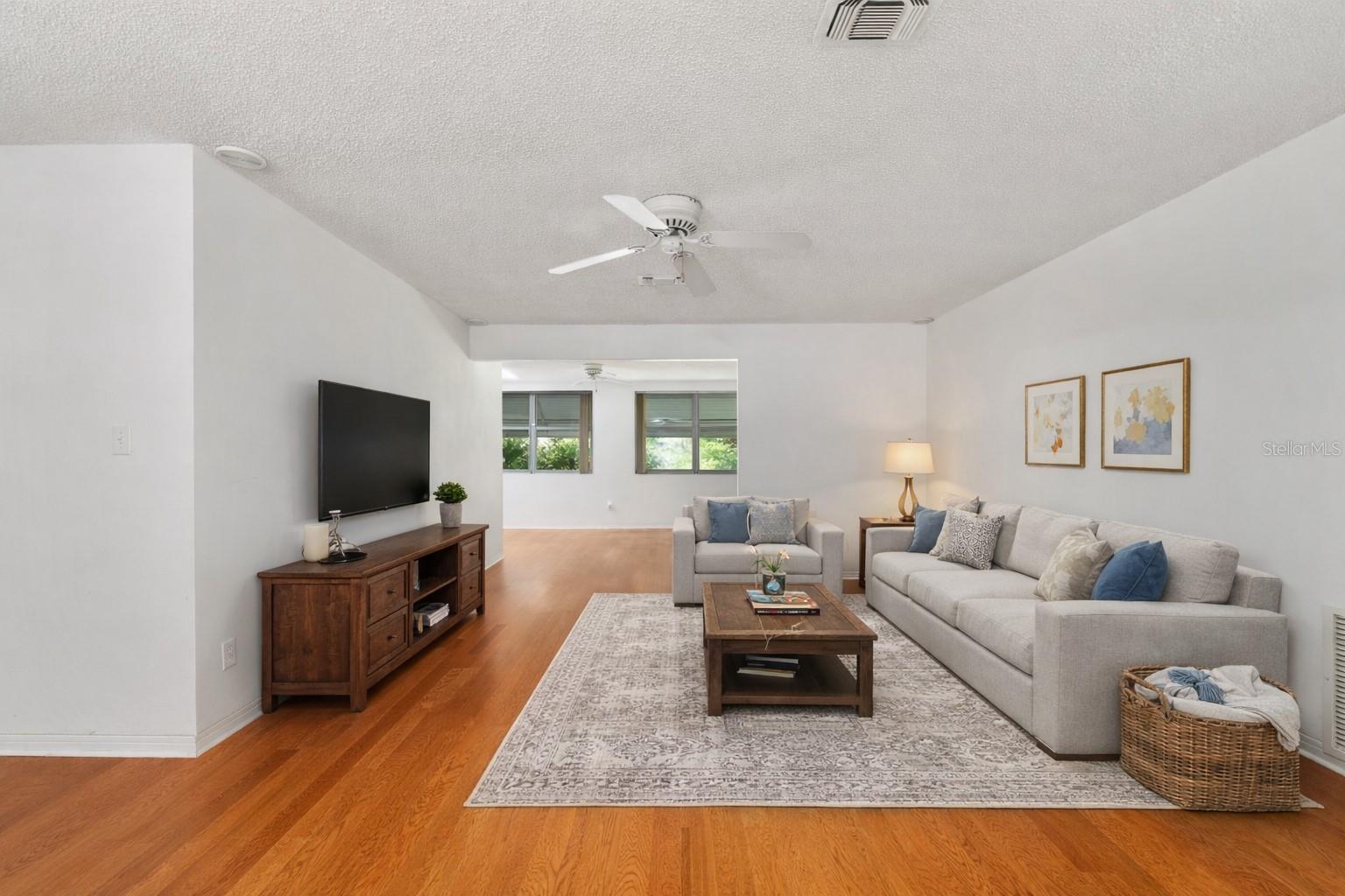 Image 9 of 65 For 560 Country Club Drive