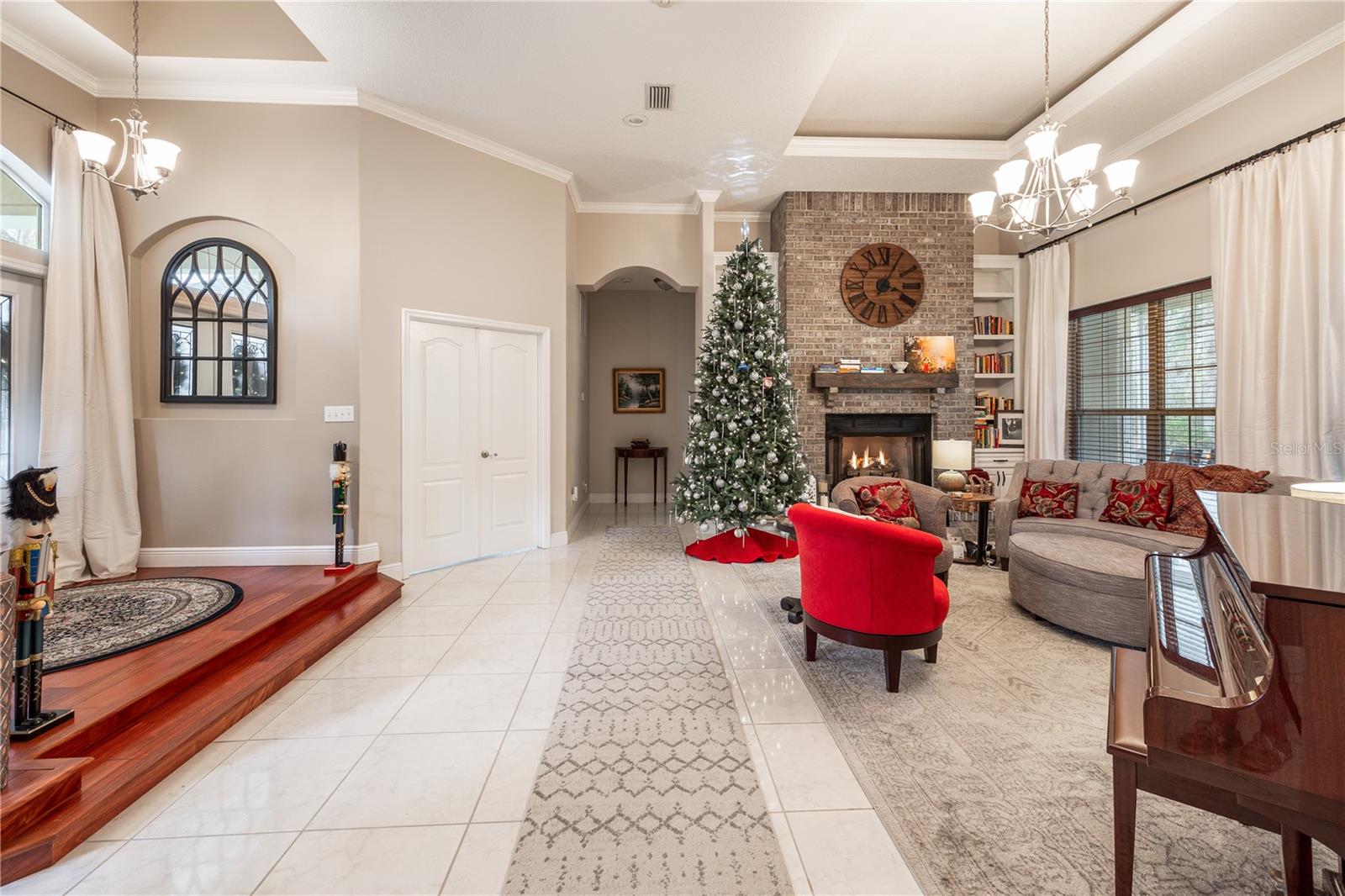 Image 13 of 77 For 163 Amber Court