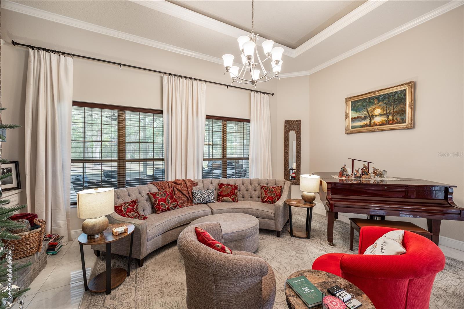 Image 15 of 77 For 163 Amber Court