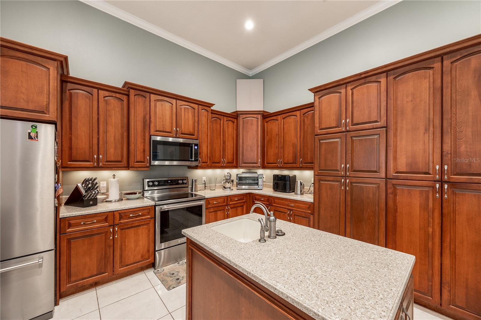 Image 26 of 77 For 163 Amber Court