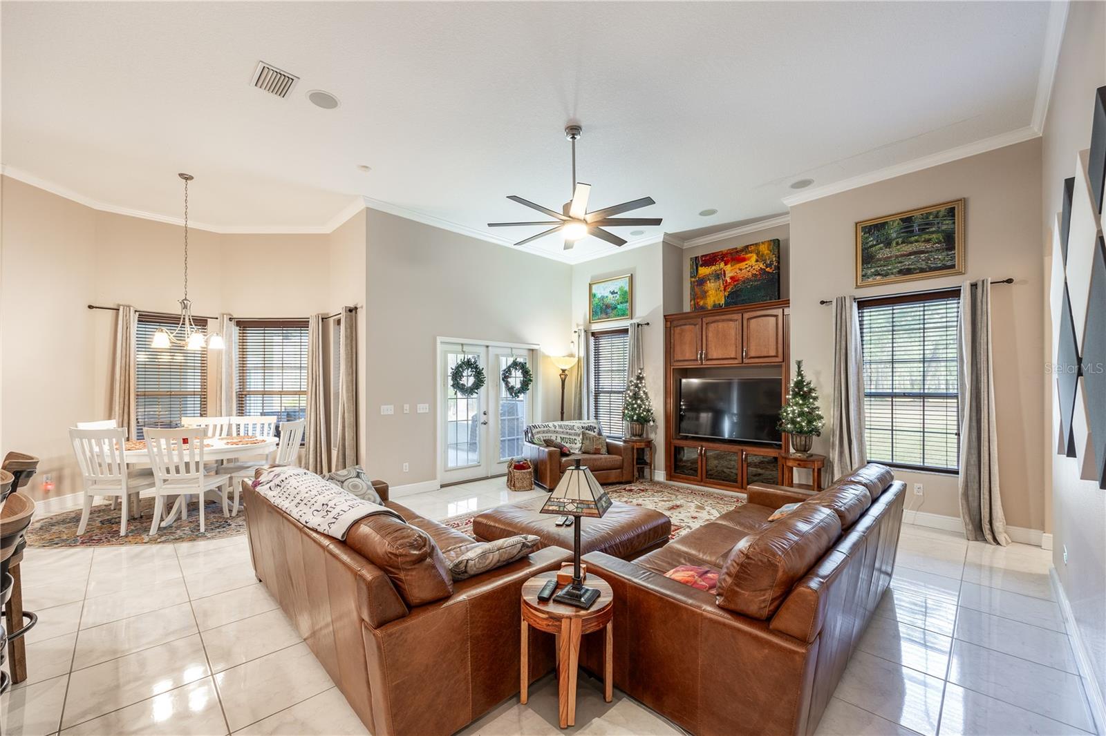 Image 31 of 77 For 163 Amber Court