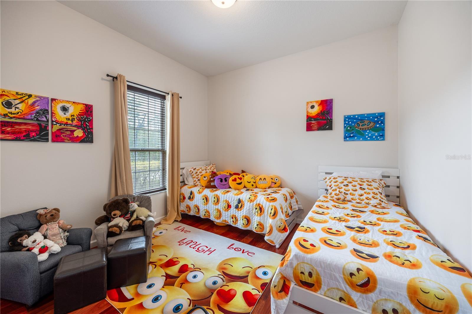 Image 47 of 77 For 163 Amber Court