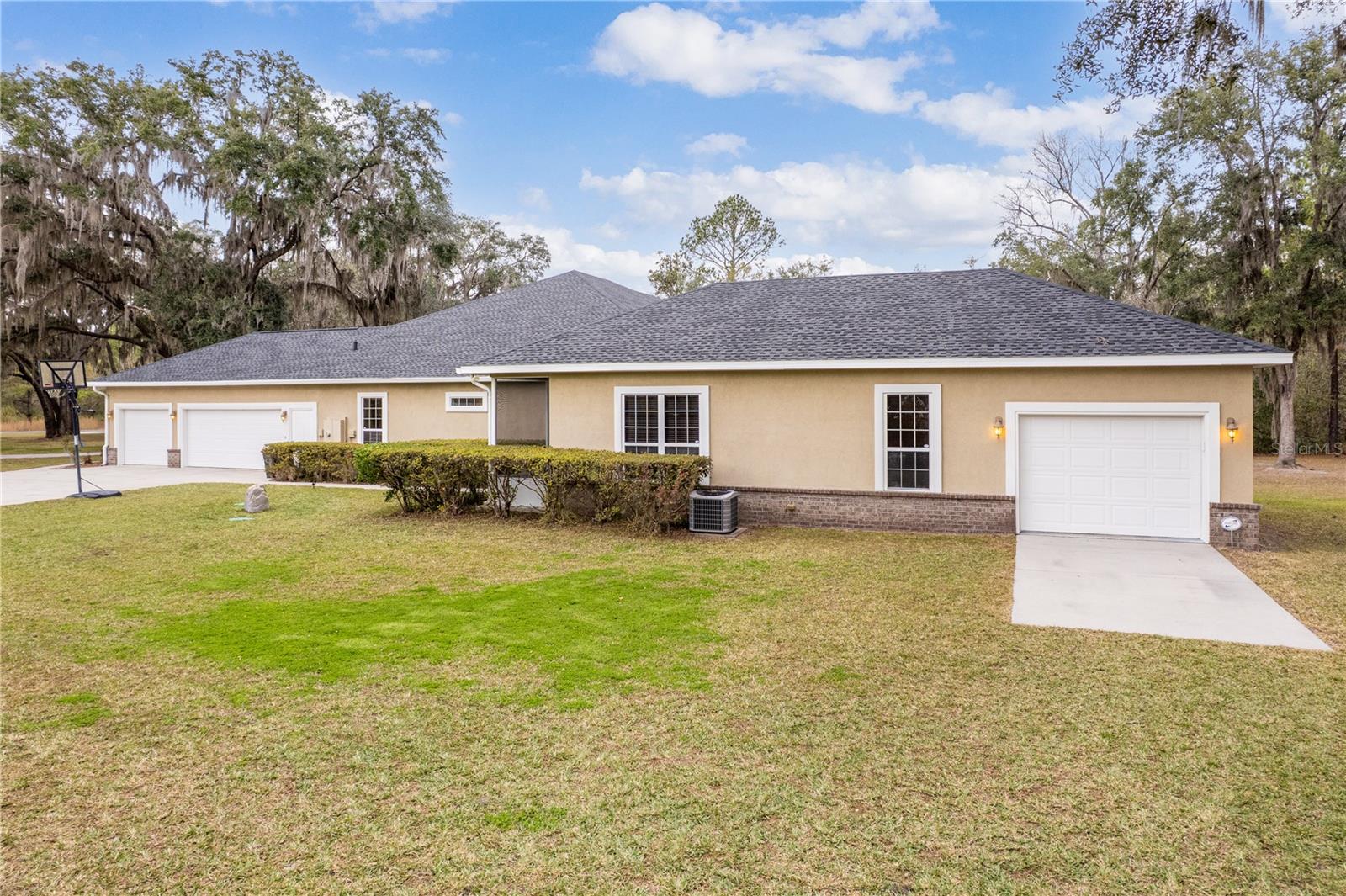 Image 75 of 77 For 163 Amber Court