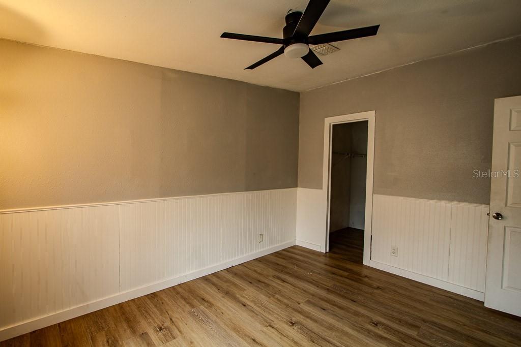 Image 15 of 19 For 448 Central Terrace