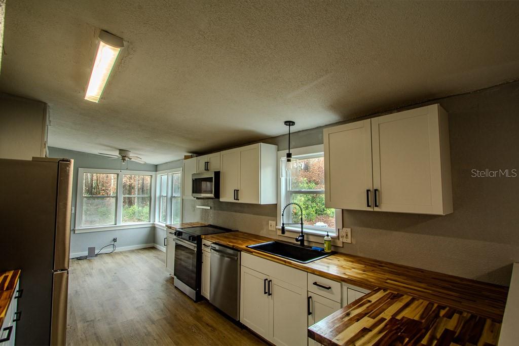 Image 7 of 19 For 448 Central Terrace