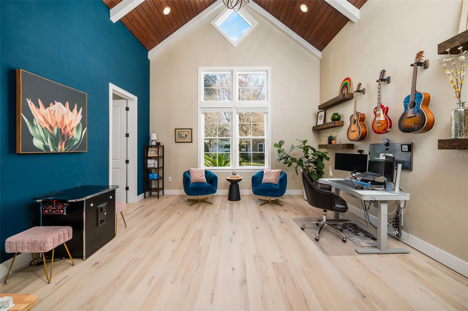 Image 18 of 47 For 691 136th Street