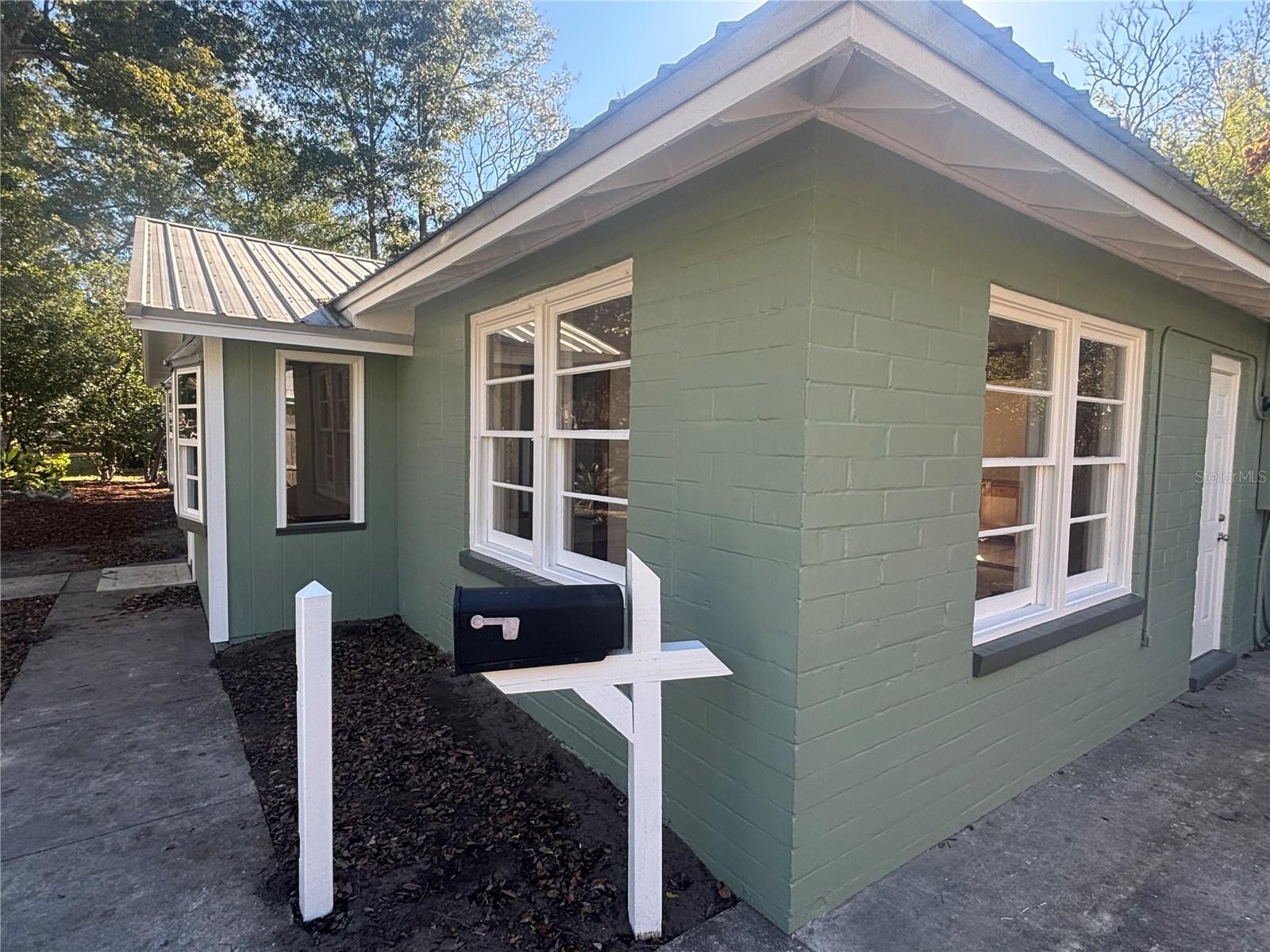 Image 3 of 3 For 1027 11th Avenue