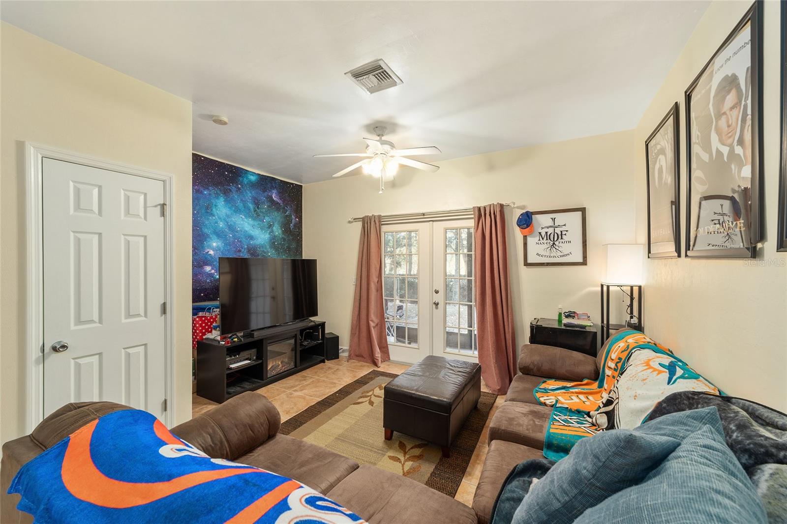 Image 13 of 32 For 2915 35th Place 102