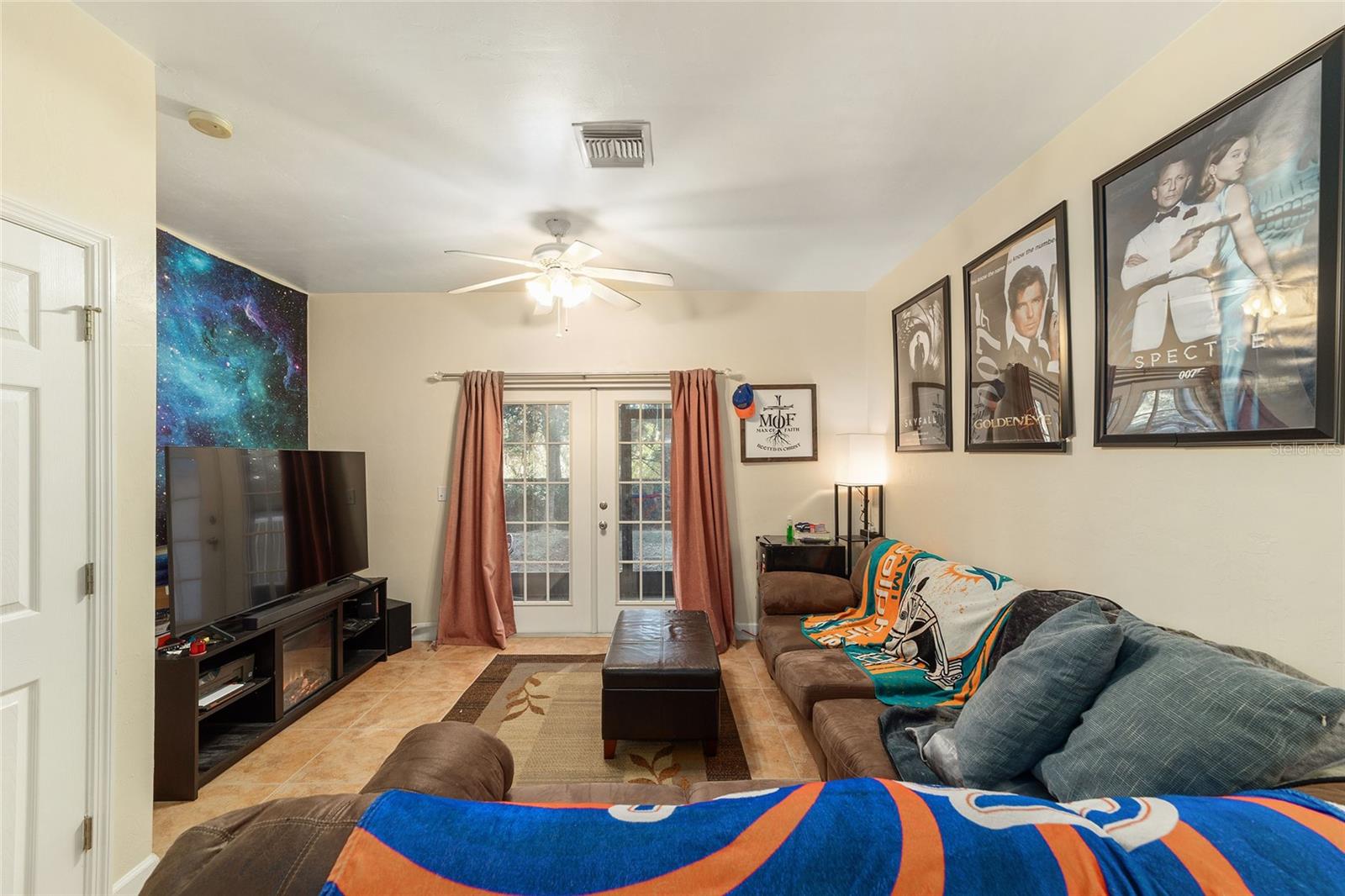 Image 14 of 32 For 2915 35th Place 102