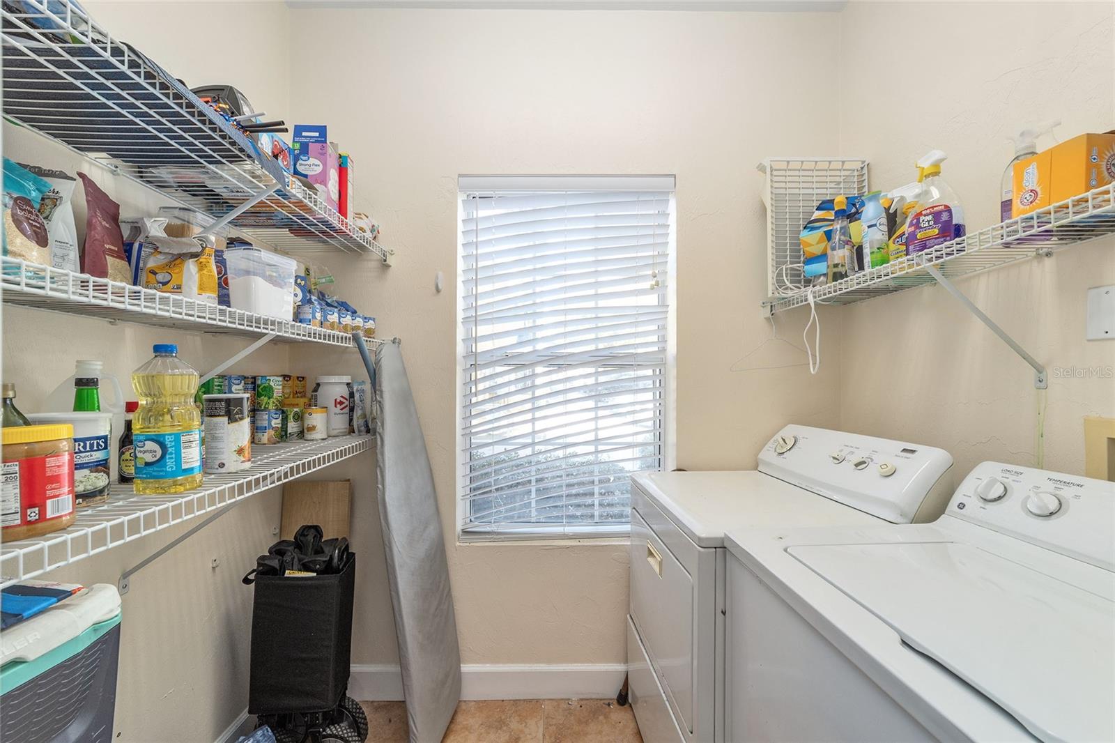 Image 9 of 32 For 2915 35th Place 102