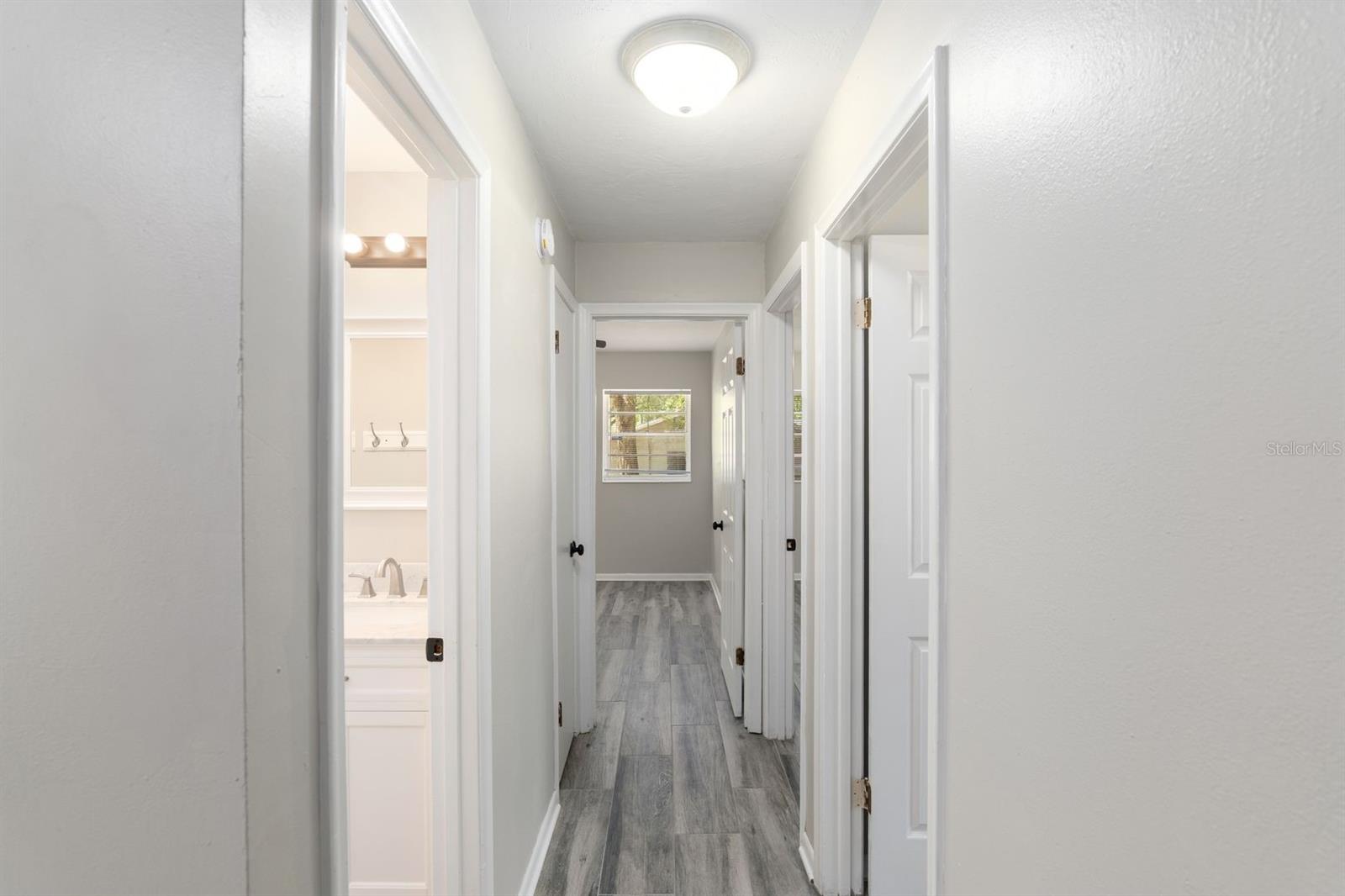 Image 6 of 11 For 605 9th Circle