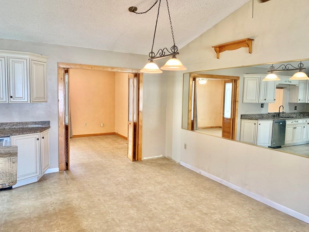 Image 19 of 29 For 7644 Arlight Drive