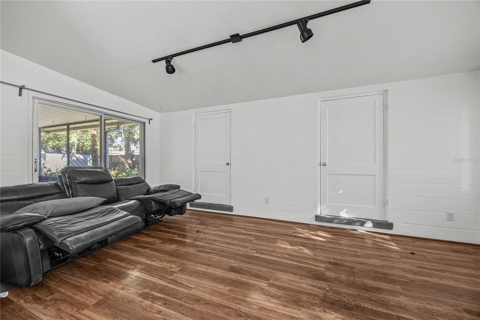 Image 5 of 17 For 1226 17th Avenue