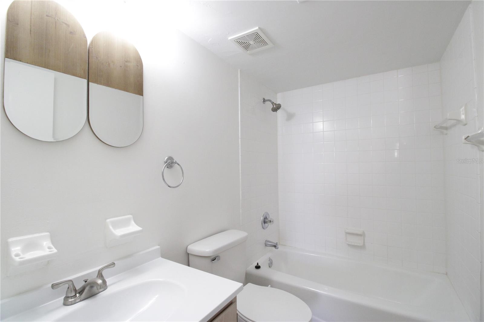 Image 16 of 20 For 2360 Archer Road 212