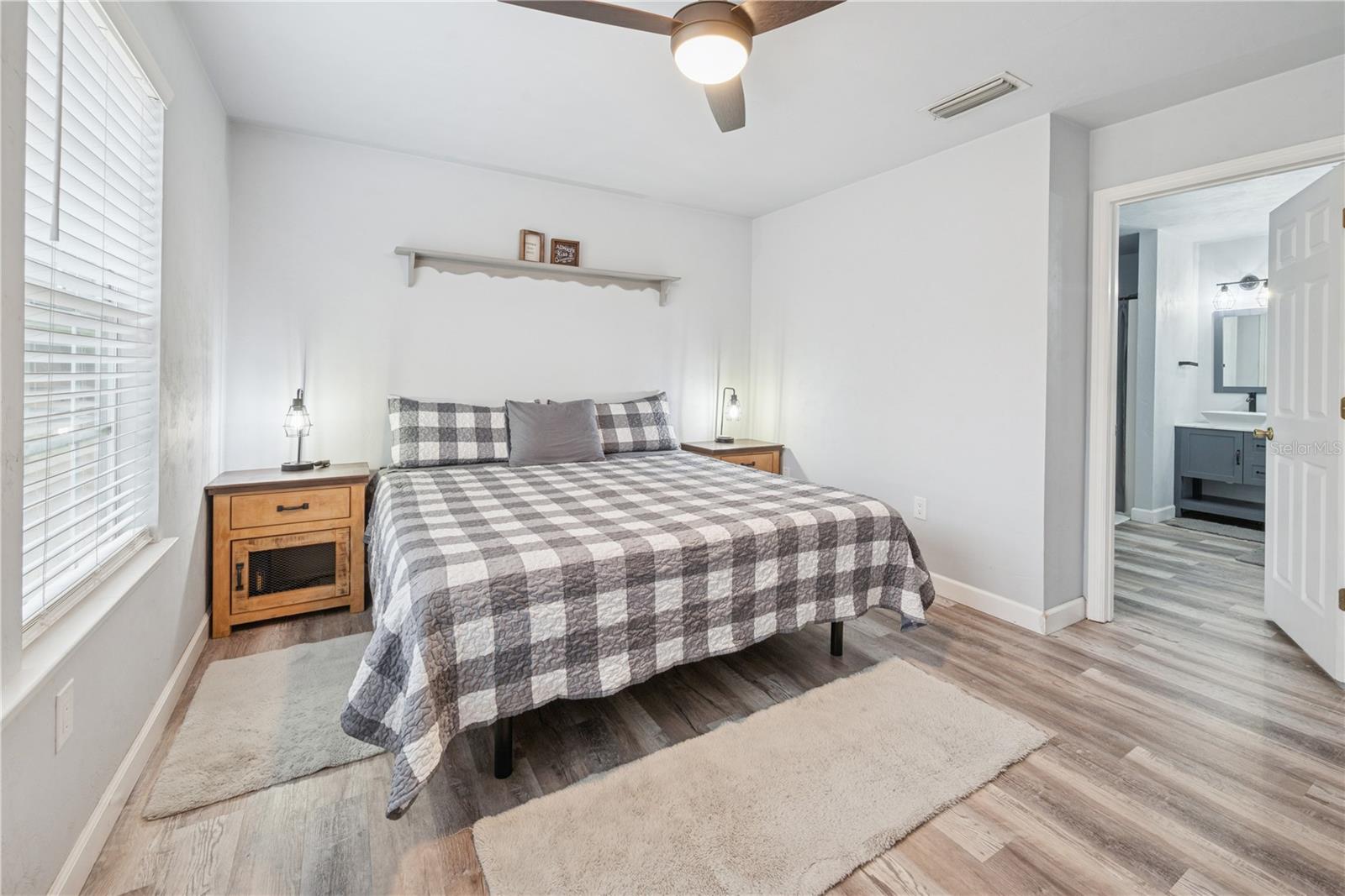 Image 20 of 63 For 10791 73rd Lane