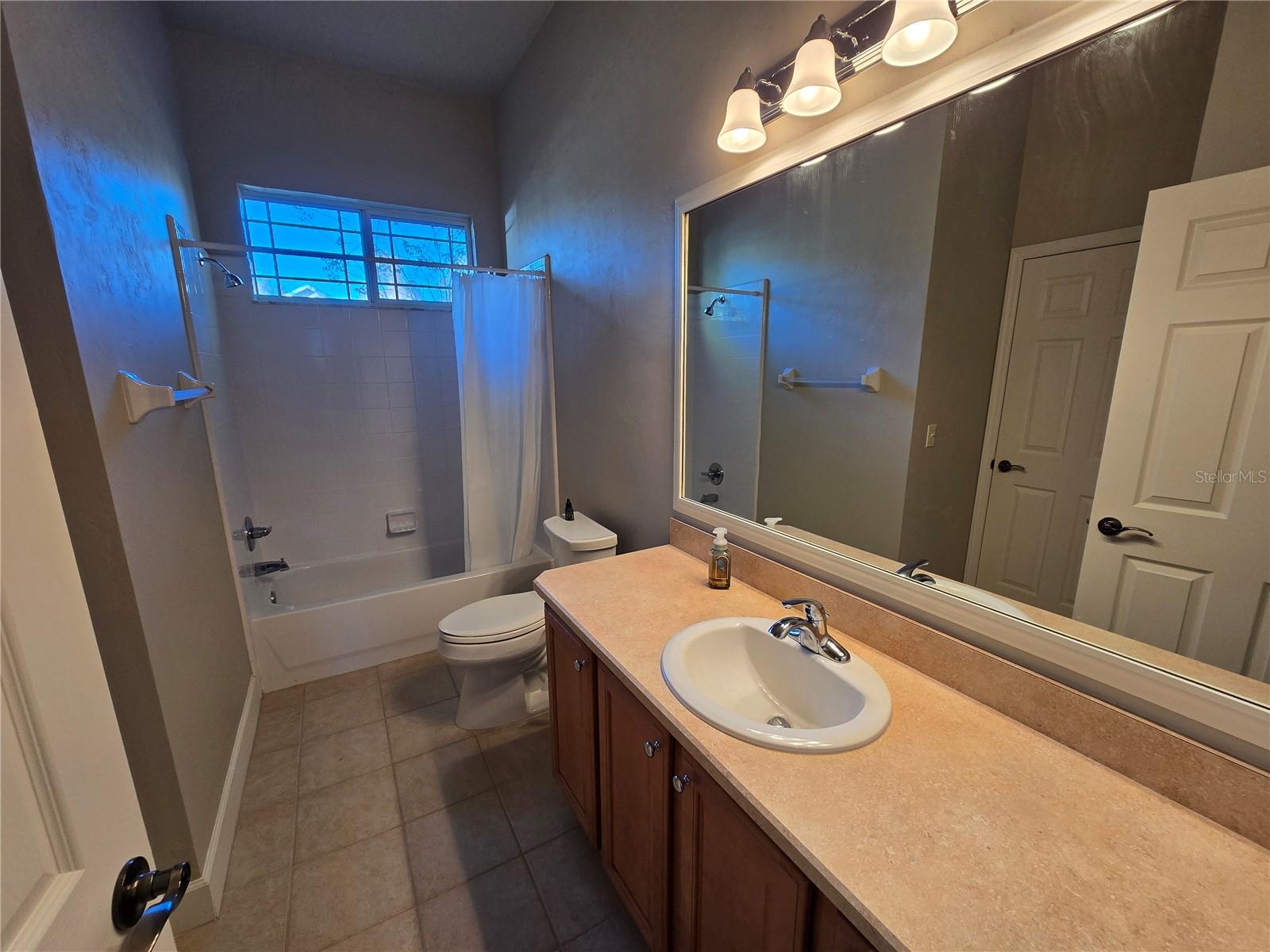 Image 19 of 30 For 8613 76th Place