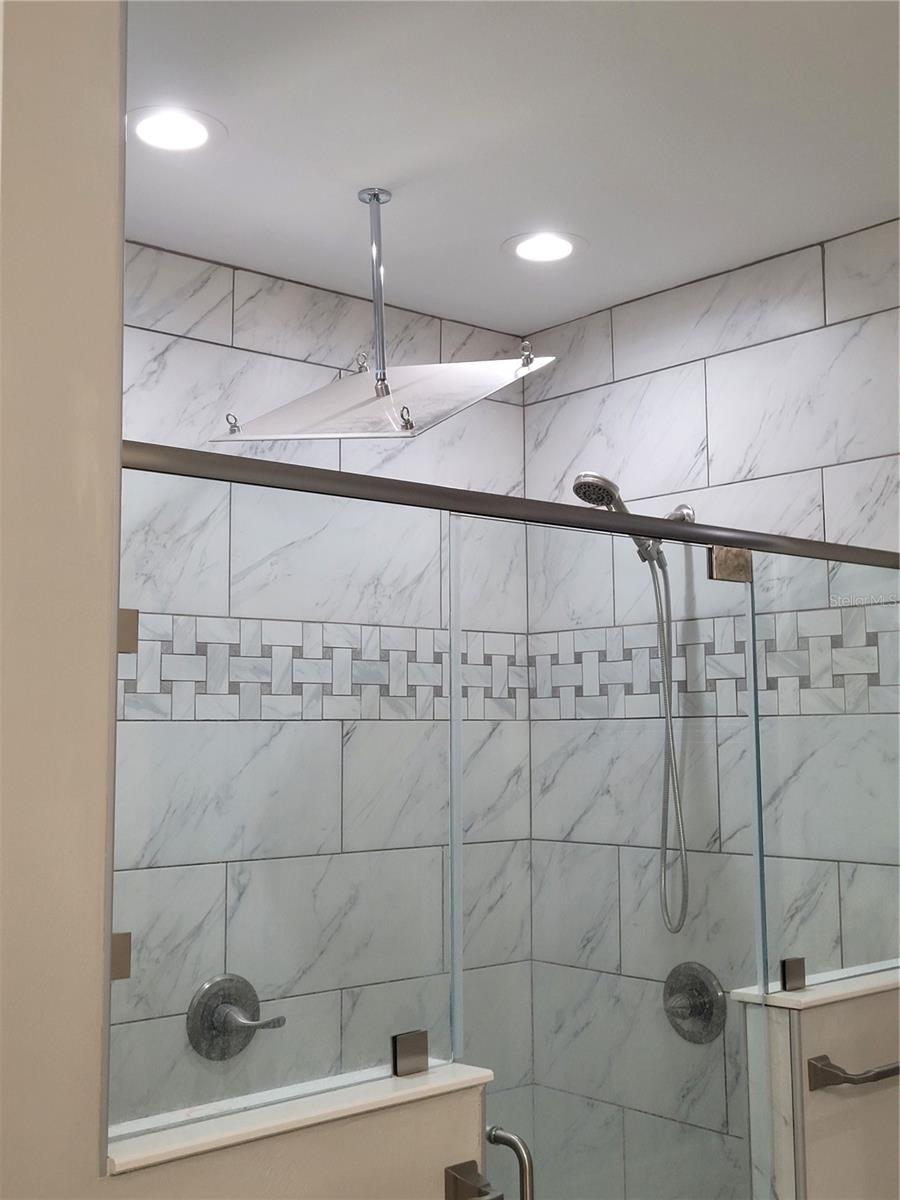 Image 37 of 76 For 21920 111th Avenue