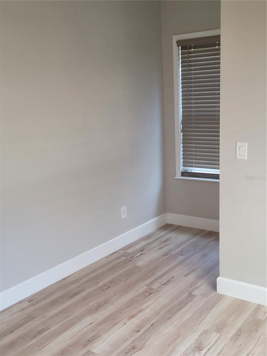 Image 62 of 76 For 21920 111th Avenue