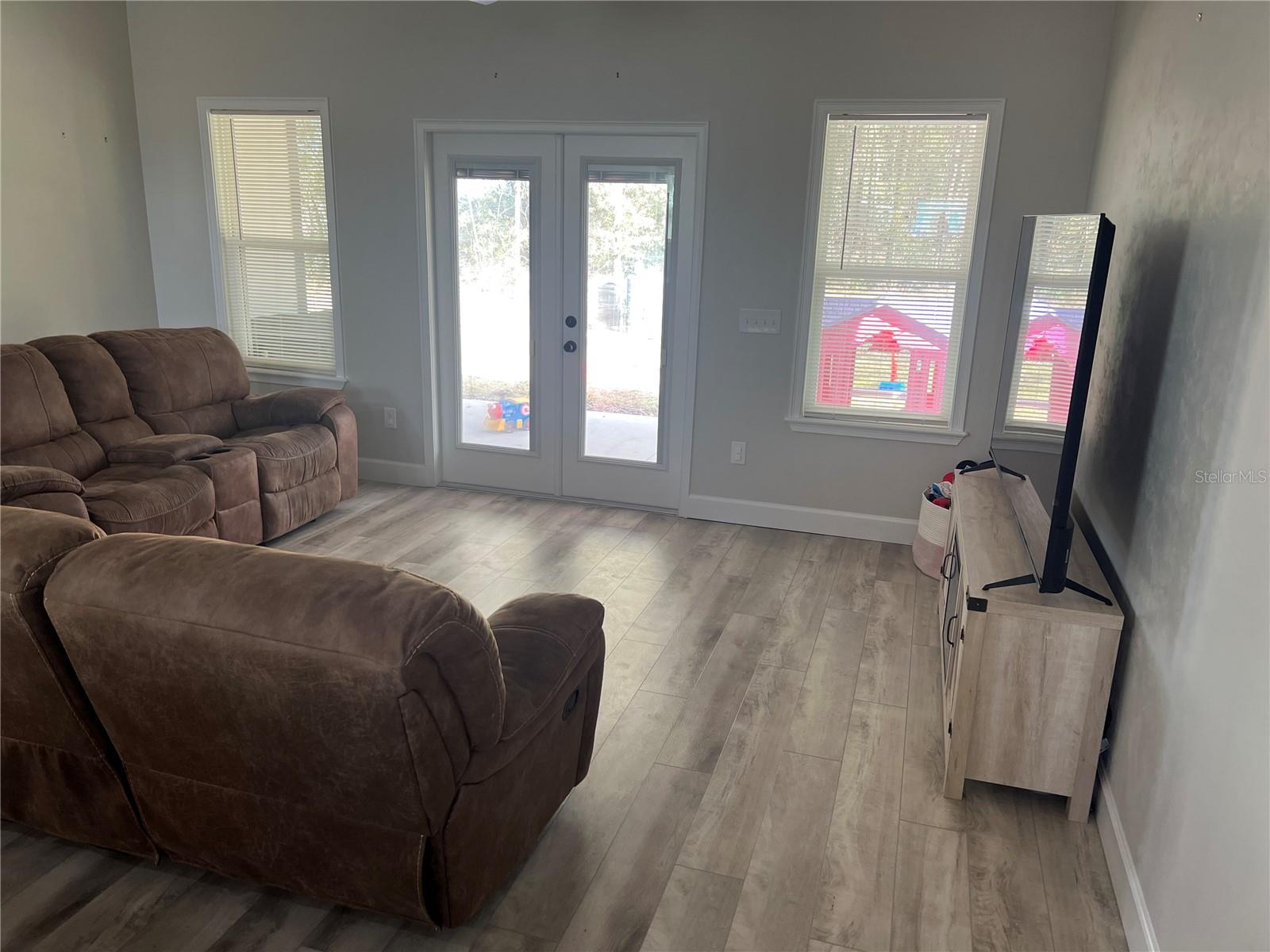 Image 4 of 13 For 7746 70th Avenue