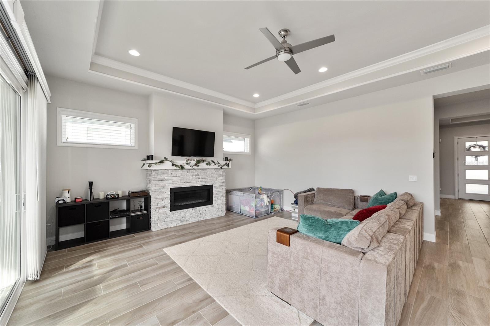 Image 18 of 68 For 11895 33rd Lane