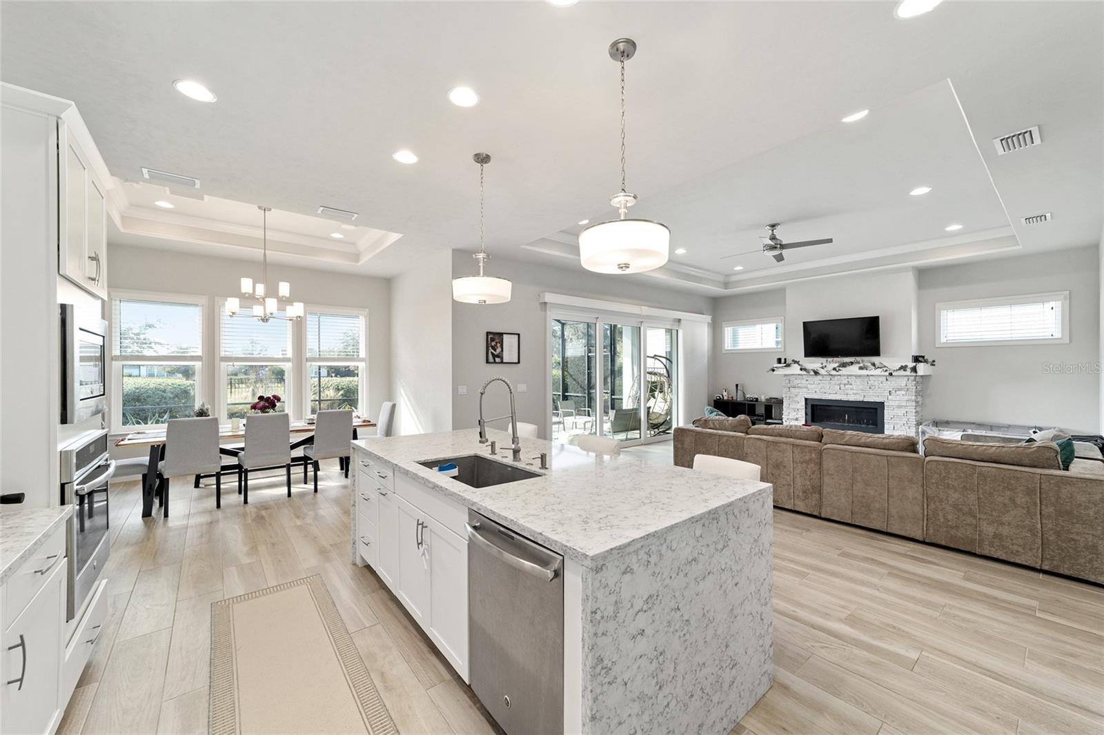 Image 23 of 68 For 11895 33rd Lane