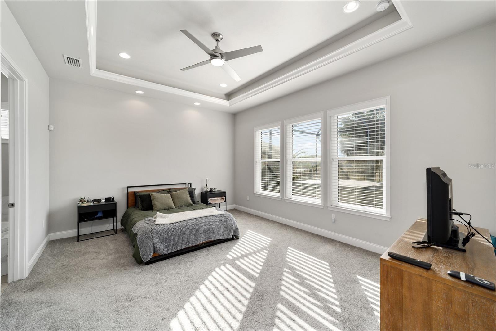 Image 33 of 68 For 11895 33rd Lane