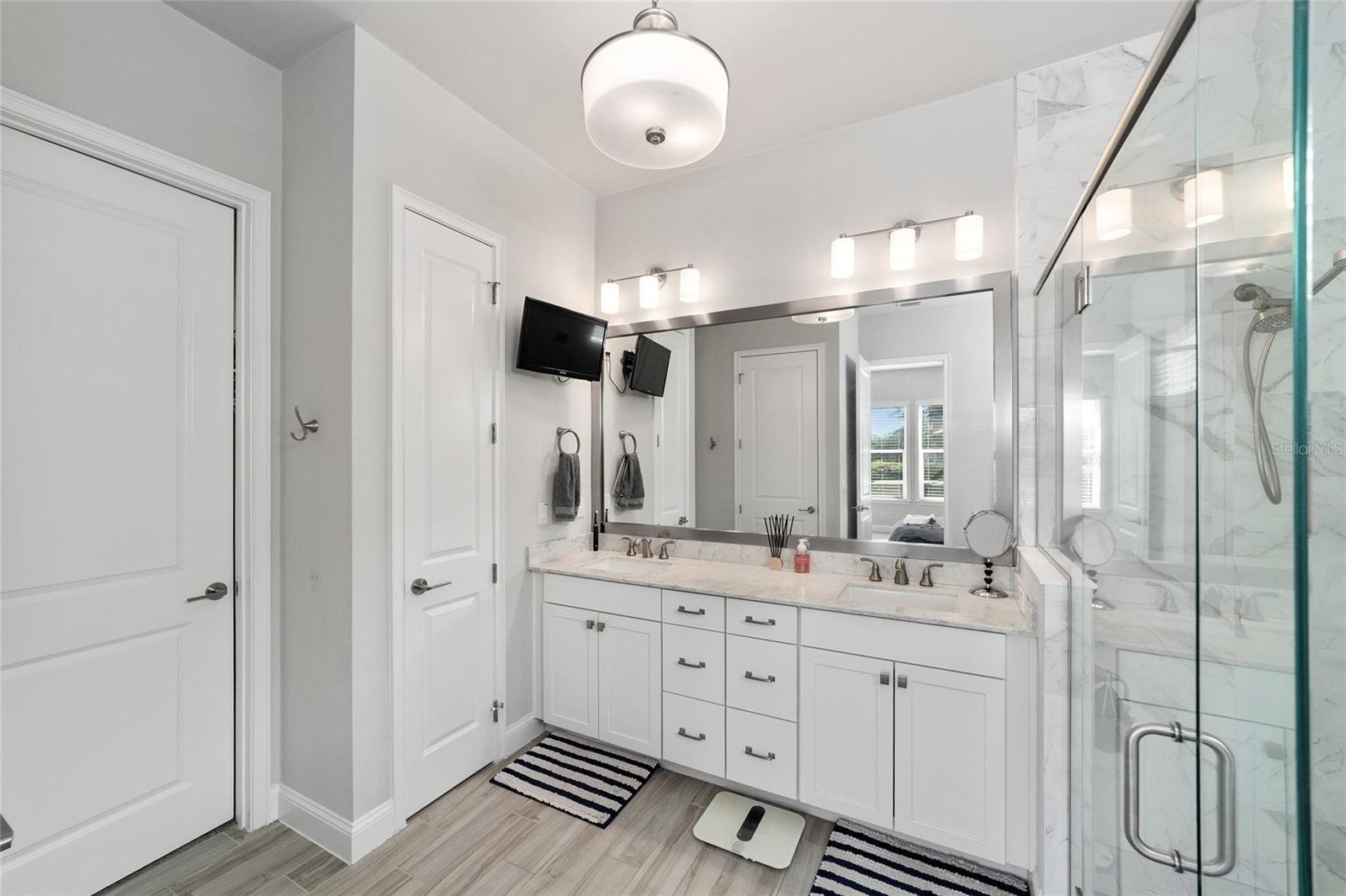 Image 37 of 68 For 11895 33rd Lane