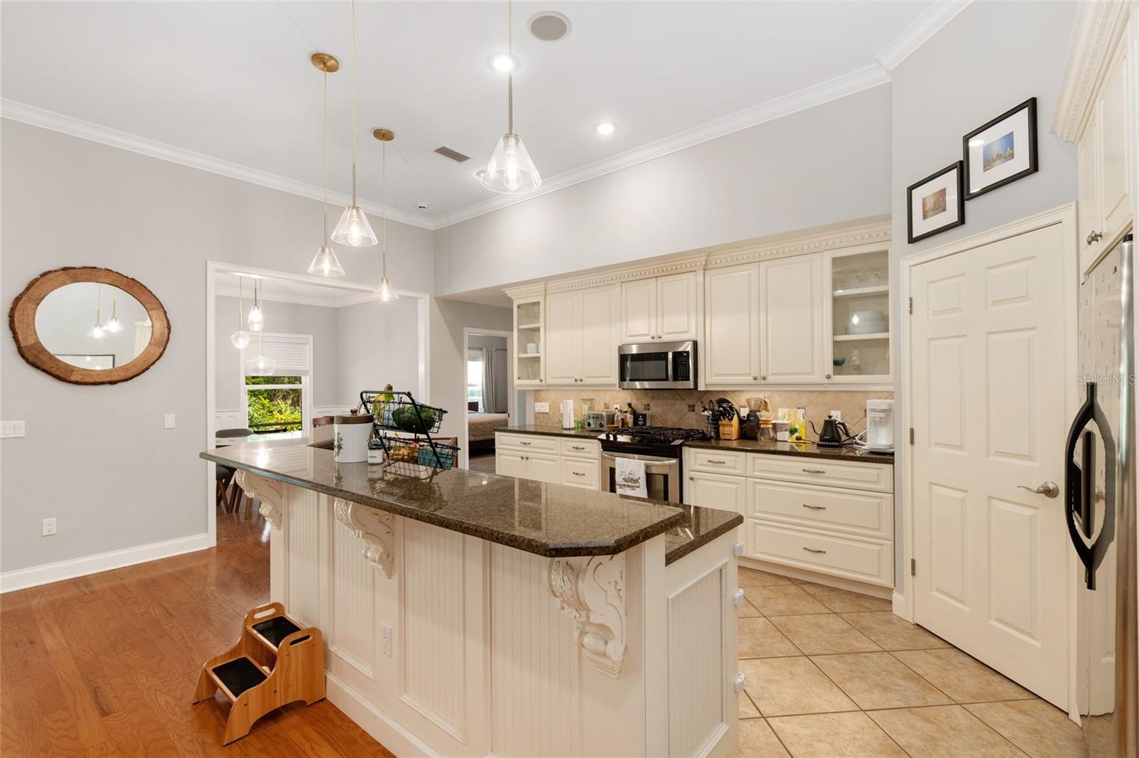 Image 19 of 62 For 3773 21st Drive