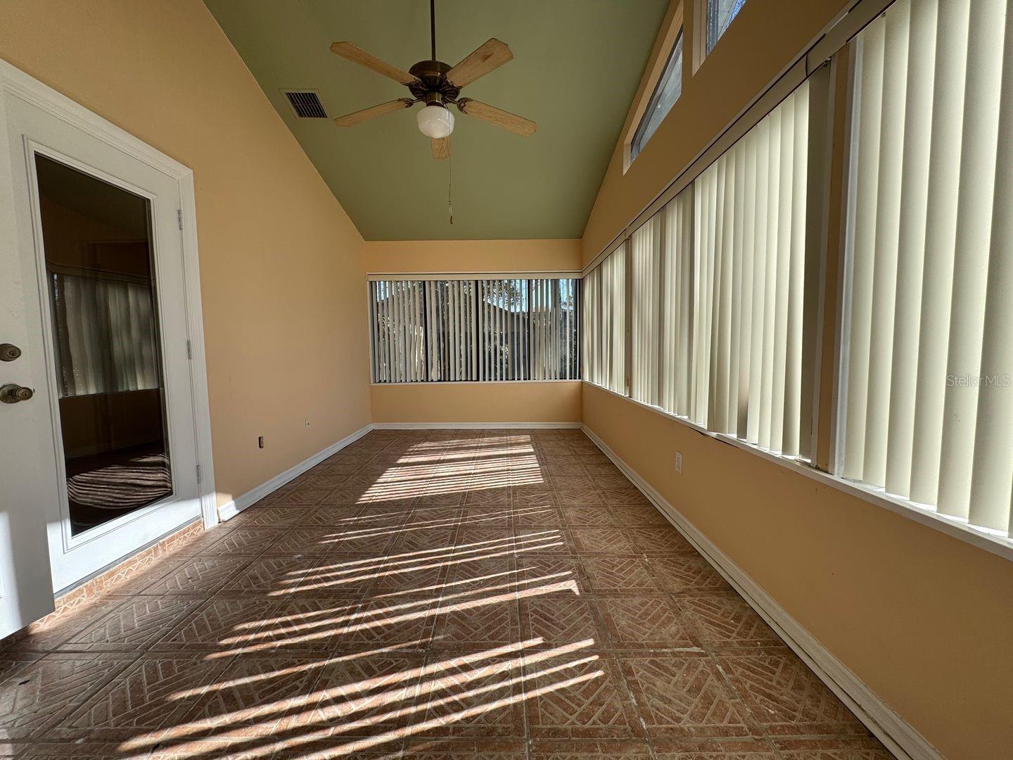 Image 6 of 14 For 6139 112th Place