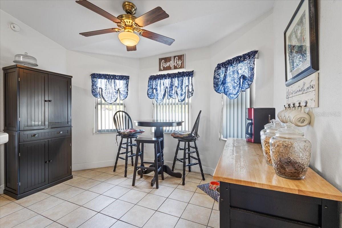 Image 10 of 37 For 5351 137th Lane