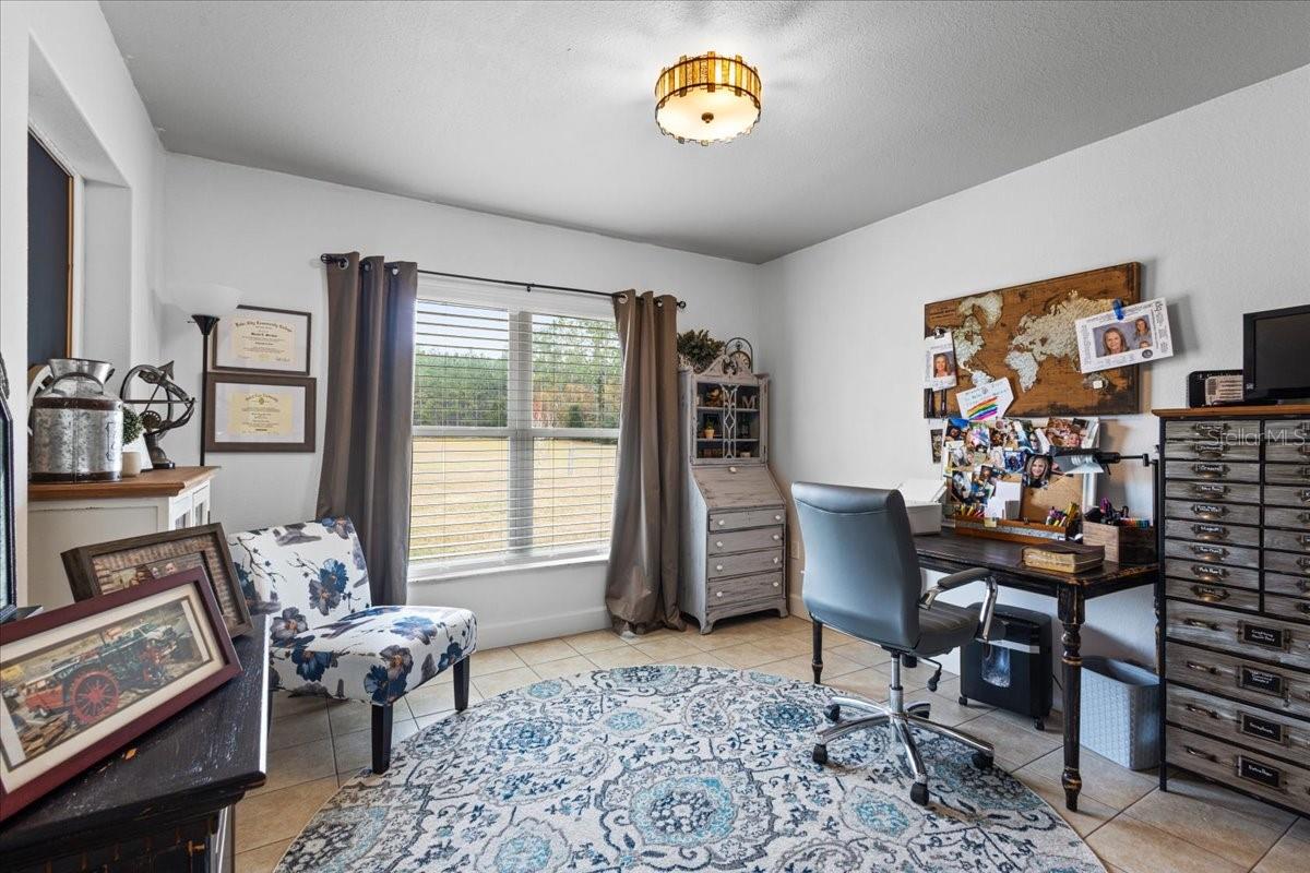 Image 19 of 37 For 5351 137th Lane